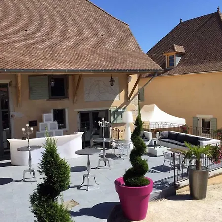 Domaine De Suzel & 4*