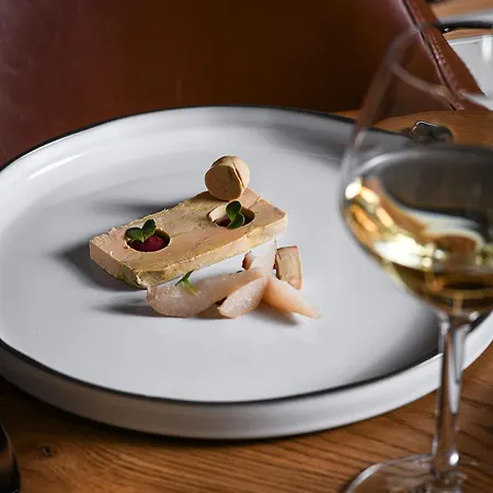 Domaine De Suzel & 4* Vignieu