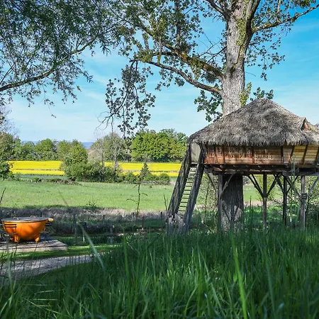 Domaine De Suzel & 4*