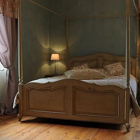 Hotel Domaine De Suzel 4*