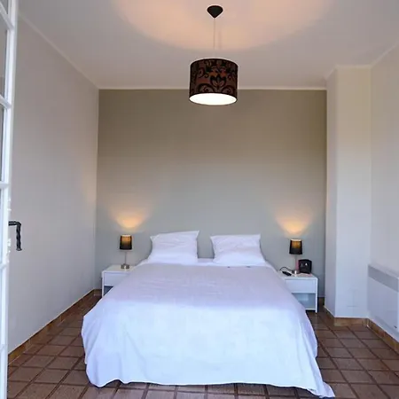 Domaine De Suzel & 4*